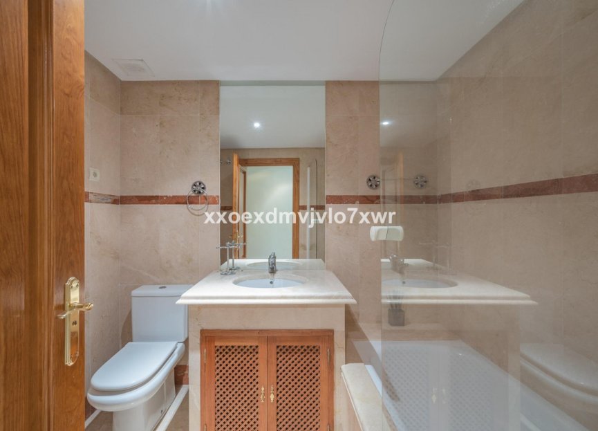 Resale - Apartment - Penthouse - Estepona - Estepona Centro