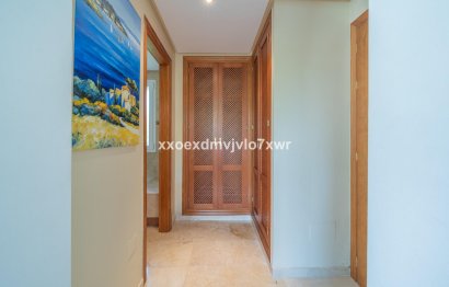 Resale - Apartment - Penthouse - Estepona - Estepona Centro