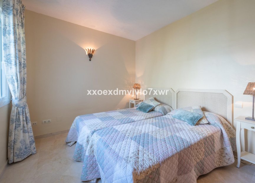 Resale - Apartment - Penthouse - Estepona - Estepona Centro