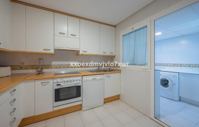 Resale - Apartment - Penthouse - Estepona - Estepona Centro