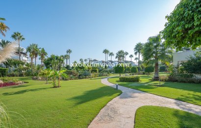 Resale - Apartment - Penthouse - Estepona - Estepona Centro