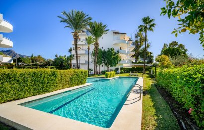 Resale - Apartment - Middle Floor Apartment - Marbella - Nueva Andalucia