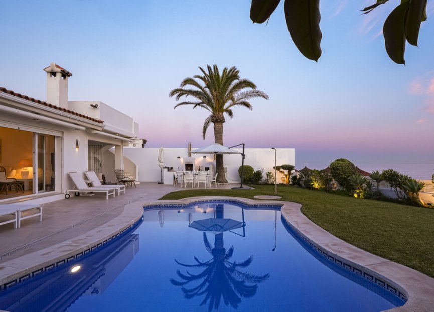 Resale - House - Detached Villa - Marbella - Marbella Centro