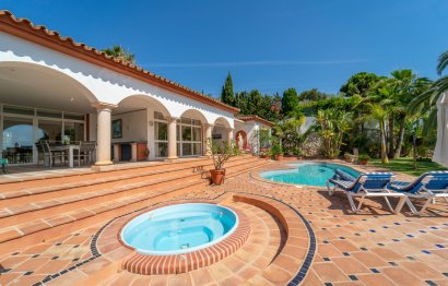 Resale - House - Detached Villa - Marbella - El Rosario