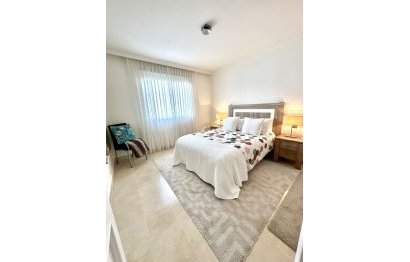 Resale - Apartment - Middle Floor Apartment - Benahavís - La Quinta