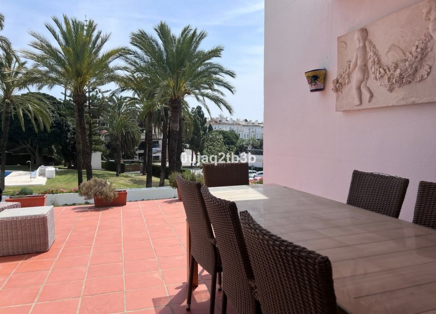 Resale - Apartment - Duplex - Marbella - Nueva Andalucia