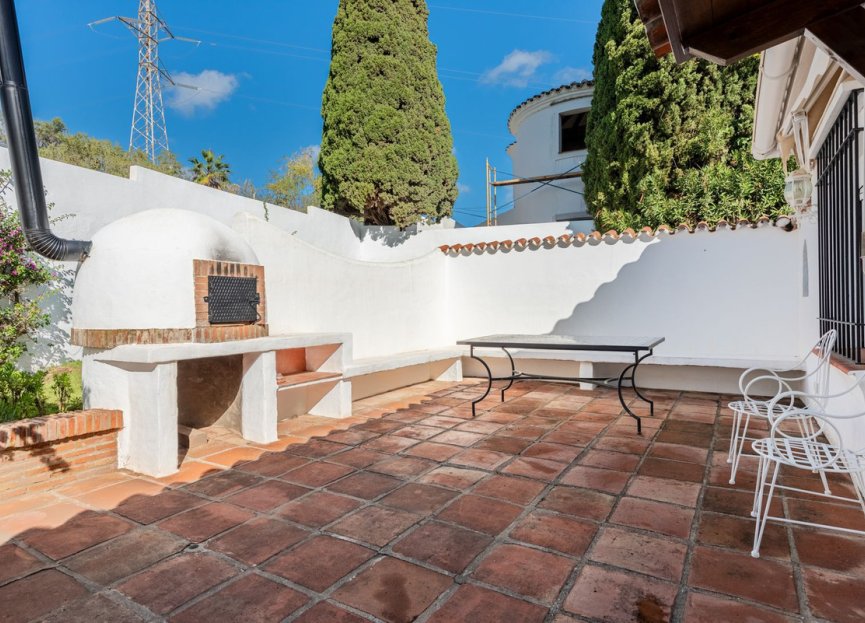 Resale - House - Detached Villa - Marbella - Nueva Andalucia