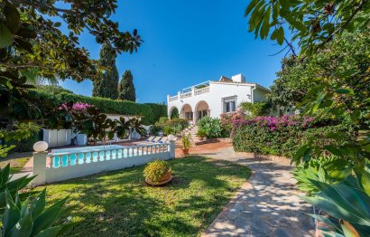 Resale - House - Detached Villa - Marbella - Nueva Andalucia