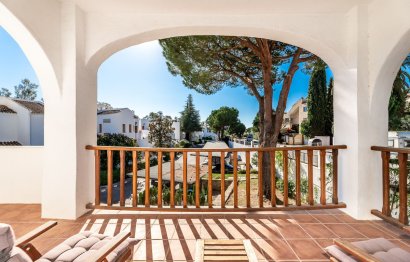 Resale - House - Detached Villa - Marbella - Nueva Andalucia