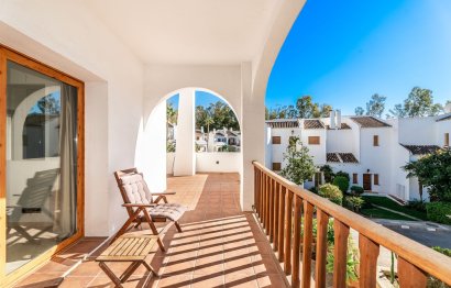 Resale - House - Detached Villa - Marbella - Nueva Andalucia