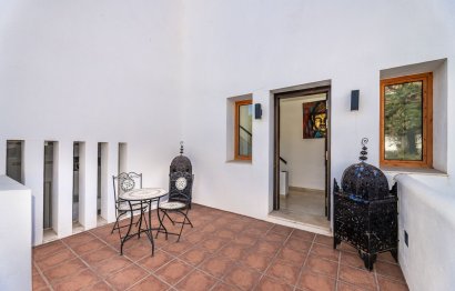 Resale - House - Detached Villa - Marbella - Nueva Andalucia