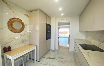 Resale - Apartment - Penthouse - Estepona - Selwo