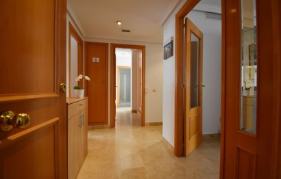 Resale - Apartment - Middle Floor Apartment - Benalmádena - Torrequebrada