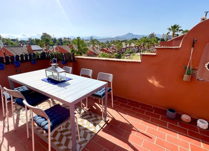 Resale - House - Semi-Detached House - Estepona - Atalaya