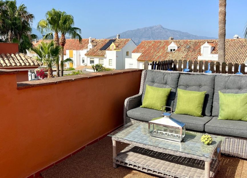 Resale - House - Semi-Detached House - Estepona - Atalaya