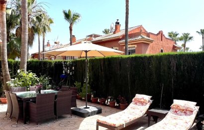 Resale - House - Semi-Detached House - Estepona - Atalaya