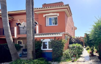 Resale - House - Semi-Detached House - Estepona - Atalaya