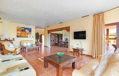 Resale - House - Detached Villa - Benahavís - Benahavís Centro