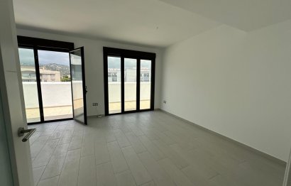 Resale - Apartment - Penthouse - Estepona - Estepona Centro