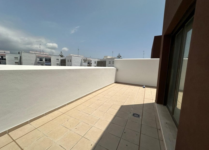 Resale - Apartment - Penthouse - Estepona - Estepona Centro