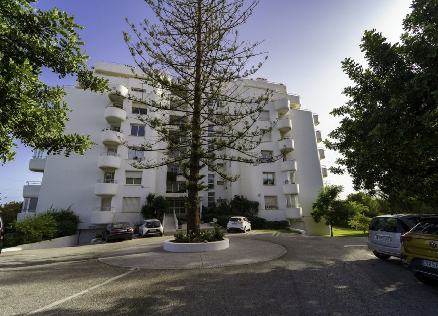 Resale - Apartment - Middle Floor Apartment - Marbella - Guadalmina Alta