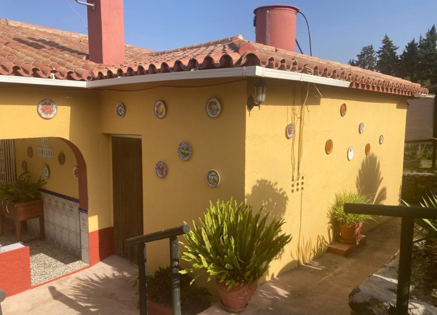 Resale - House - Finca - Cortijo - Estepona - Estepona Centro