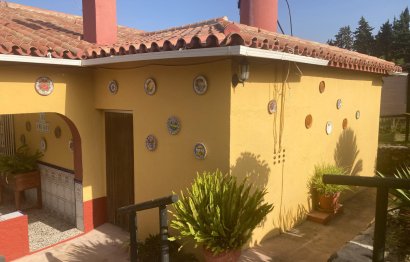 Resale - House - Finca - Cortijo - Estepona - Estepona Centro