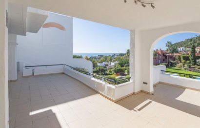 Reventa - House - Detached Villa - Benalmádena - Benalmadena Centro