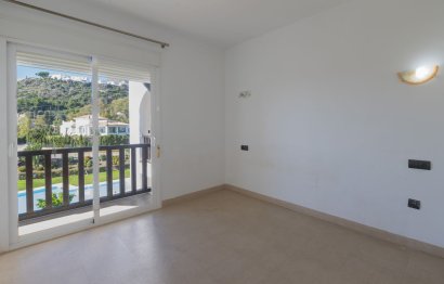 Reventa - House - Detached Villa - Benalmádena - Benalmadena Centro