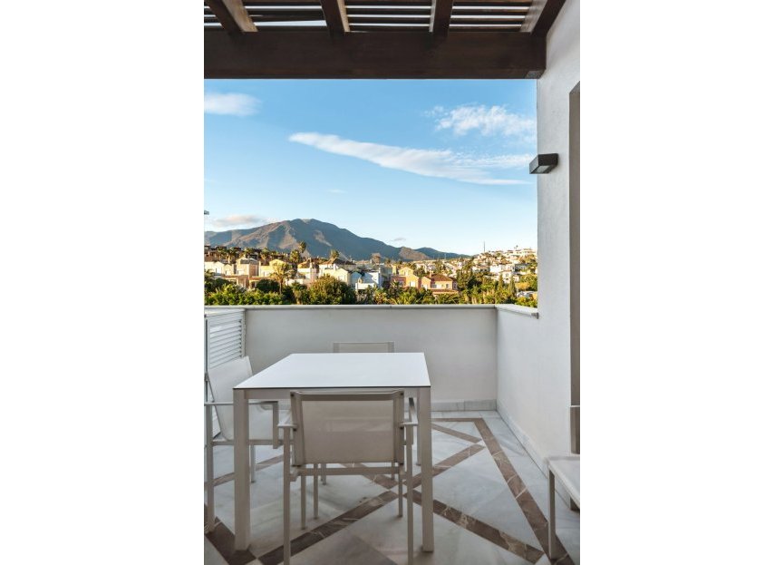 Resale - Apartment - Penthouse - Estepona - Estepona Centro