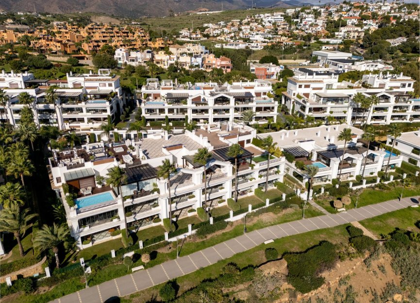 Resale - Apartment - Penthouse - Estepona - Estepona Centro