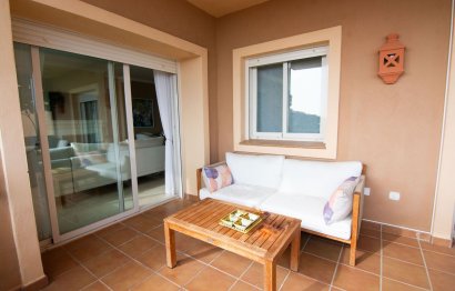 Resale - Apartment - Middle Floor Apartment - Marbella - La Mairena