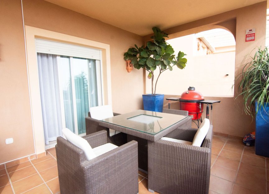 Resale - Apartment - Middle Floor Apartment - Marbella - La Mairena