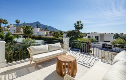 Reventa - House - Detached Villa - Marbella - Nueva Andalucia