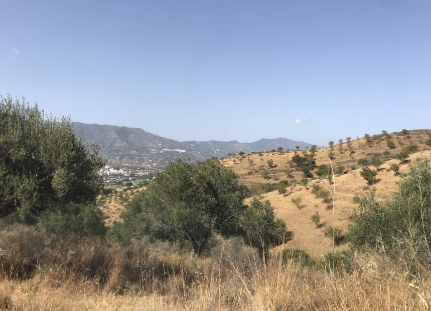 Resale - Plot - Land with Ruin - Mijas - La Cala