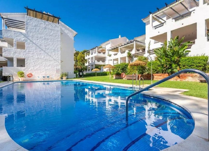 Resale - Apartment - Middle Floor Apartment - Benalmádena - Benalmadena Costa