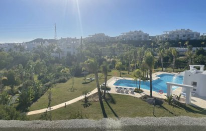 Resale - Apartment - Middle Floor Apartment - Estepona - Estepona Centro