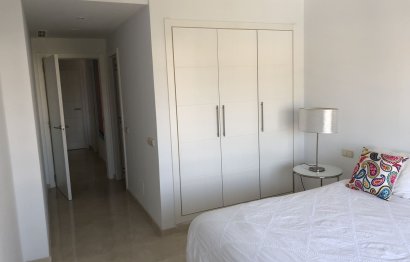 Resale - Apartment - Middle Floor Apartment - Estepona - Estepona Centro