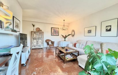 Resale - Apartment - Middle Floor Apartment - Marbella - Las Chapas