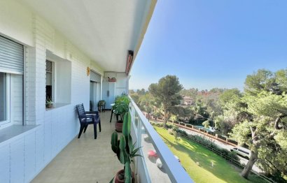 Resale - Apartment - Middle Floor Apartment - Marbella - Las Chapas