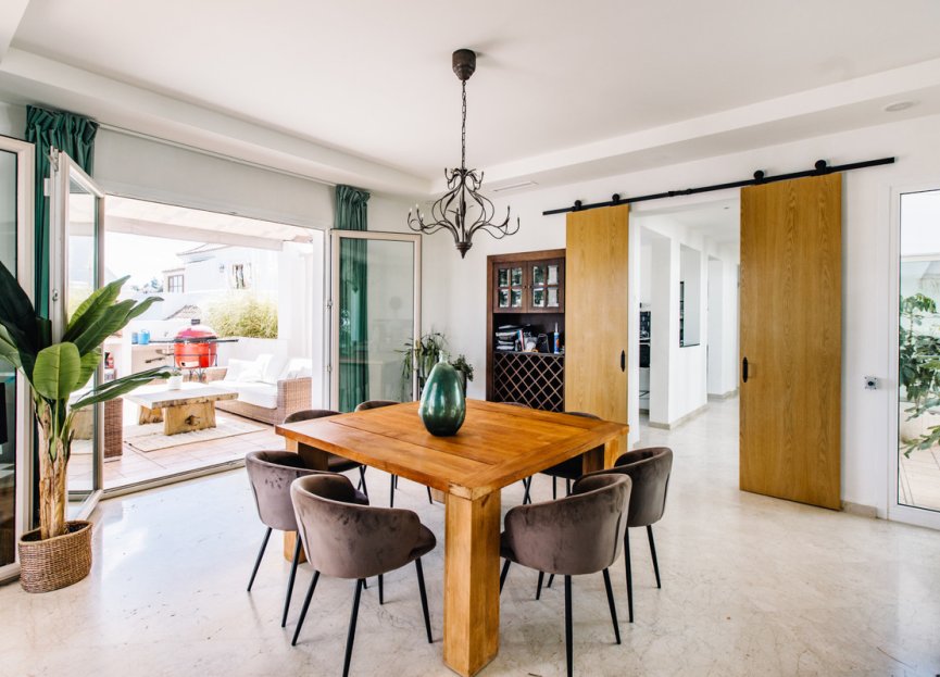 Resale - House - Estepona