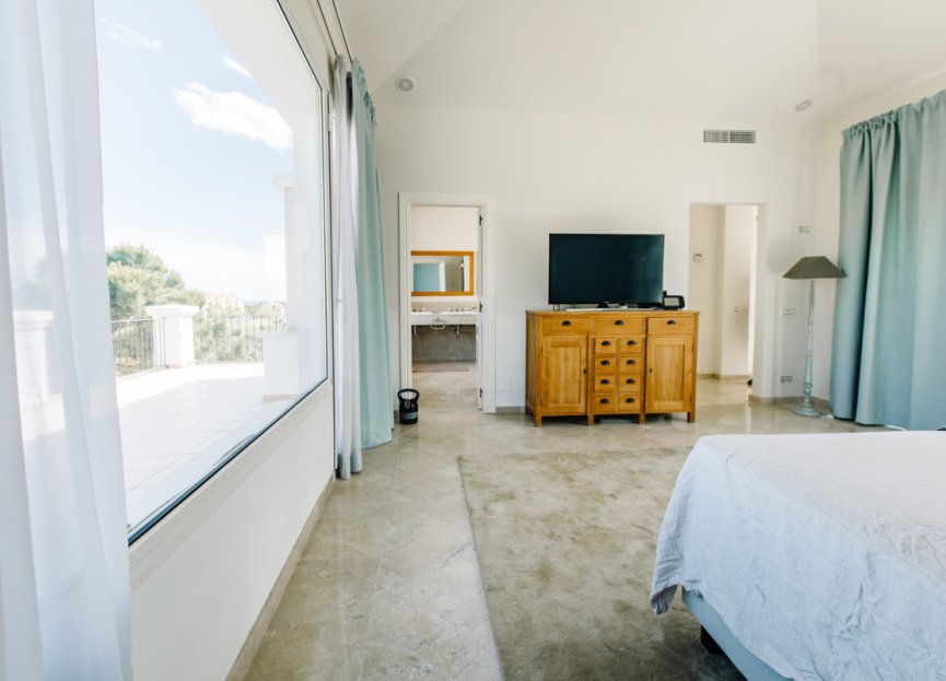 Resale - House - Estepona