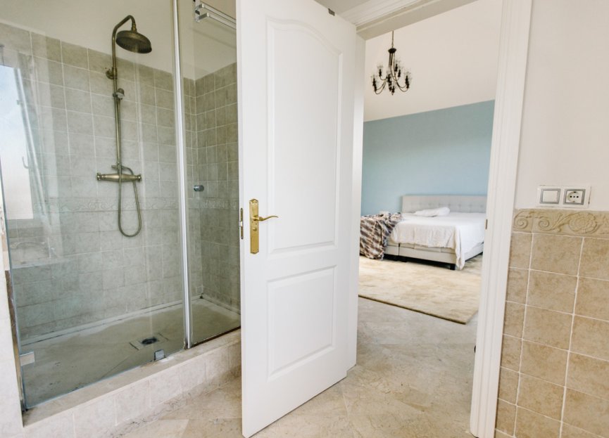 Resale - House - Estepona