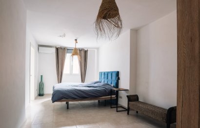 Resale - House - Estepona