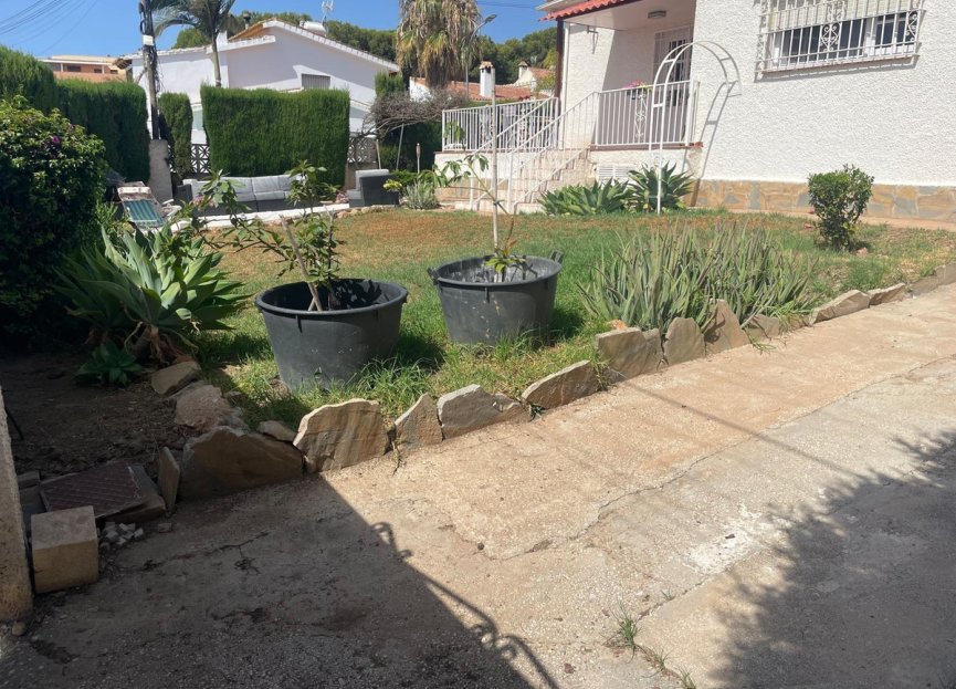 Resale - House - El Pinillo