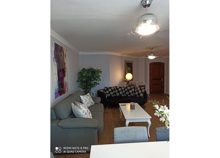 Resale - Apartment / flat - Benalmádena