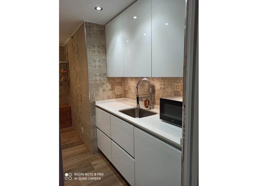 Resale - Apartment / flat - Benalmádena