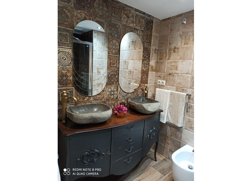 Resale - Apartment / flat - Benalmádena