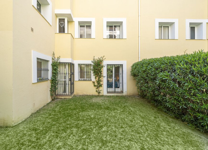 Resale - Apartment - La Quinta