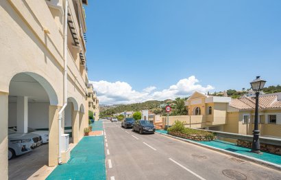 Resale - Apartment - La Quinta